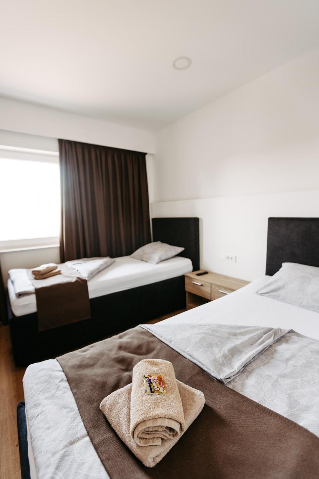 Hotel Murat Ptuj Exteriör bild
